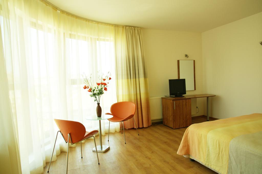 Hotel Sany Primorsko Habitación foto